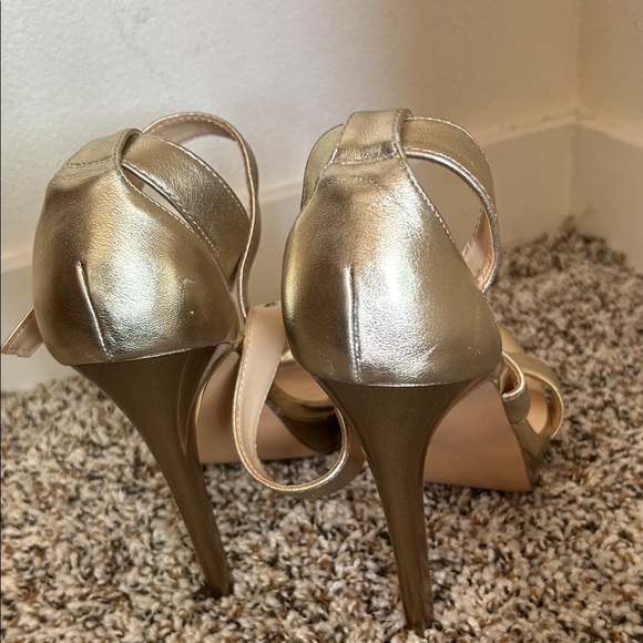 Nine West Metallic Gold Heels - Picture 14 of 17